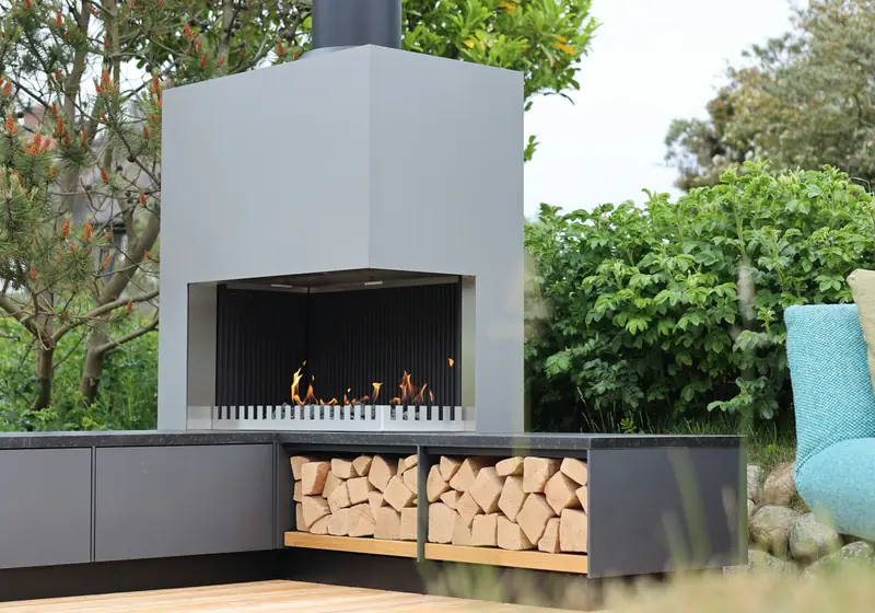 Fireplaces & Fire Pits